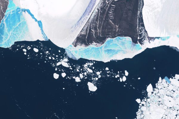 Glacier,In,Greenland,,Blocks,Of,Ice,Floating,In,The,Ocean,