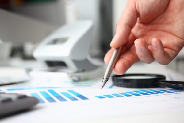 Feature image Male,Hand,Hold,Siver,Ball,Pen,Infographics,At,Office,Table