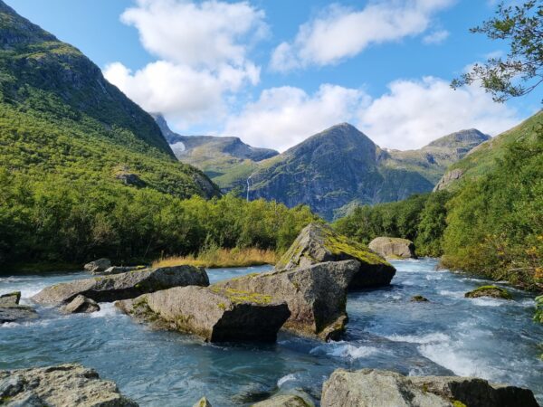 Image for Briksdalsbreen, Norway. (Picture by Henry Kaye)